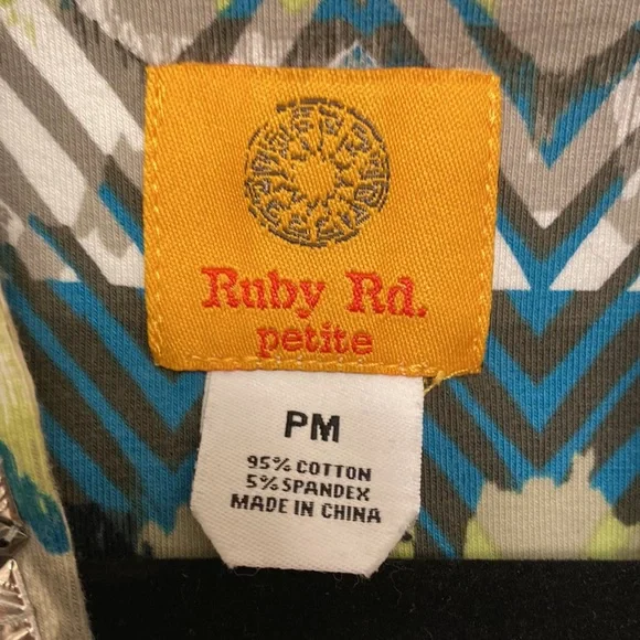 Ruby Rd. Petite Top - Picture 4 of 5